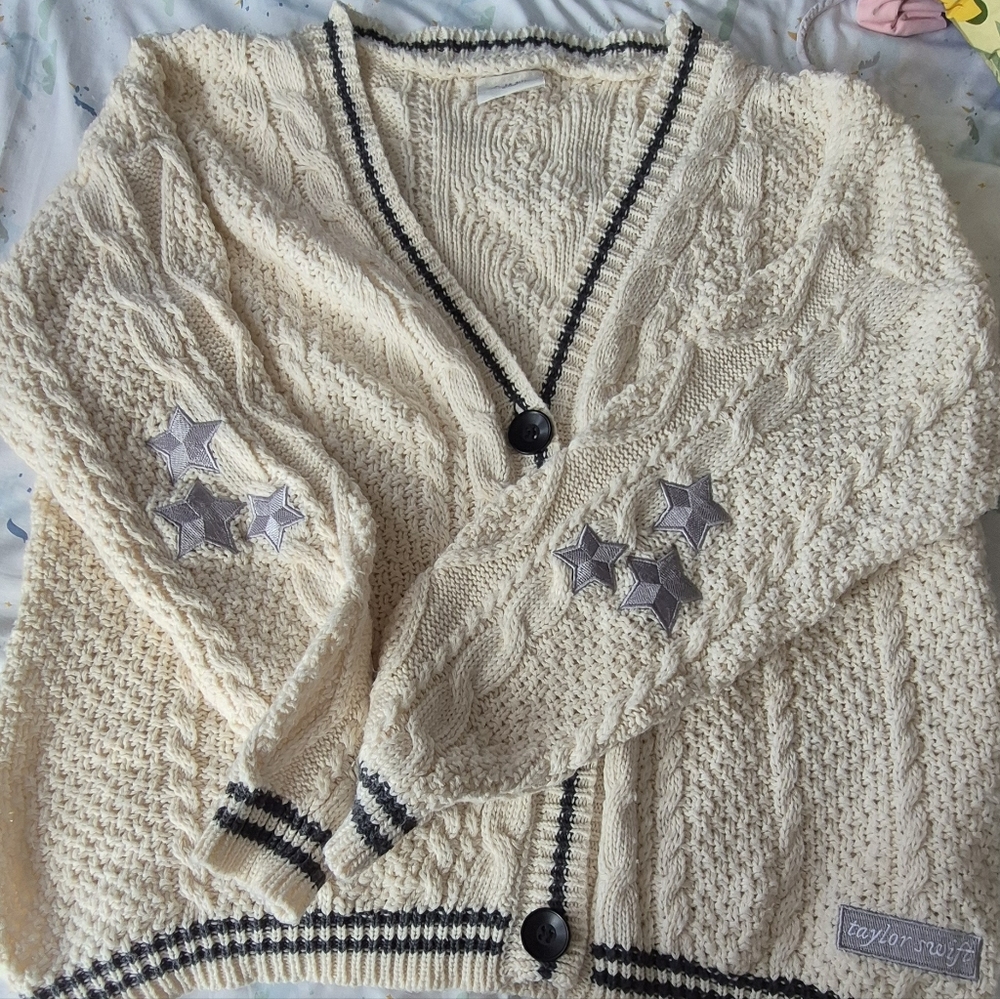 Taylor Women's Folklore  Cardigan / XL . XXL